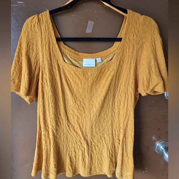 Anthropologie Tops - Anthropologie Gold Fitted Ribbed Short Sleeve Blouse